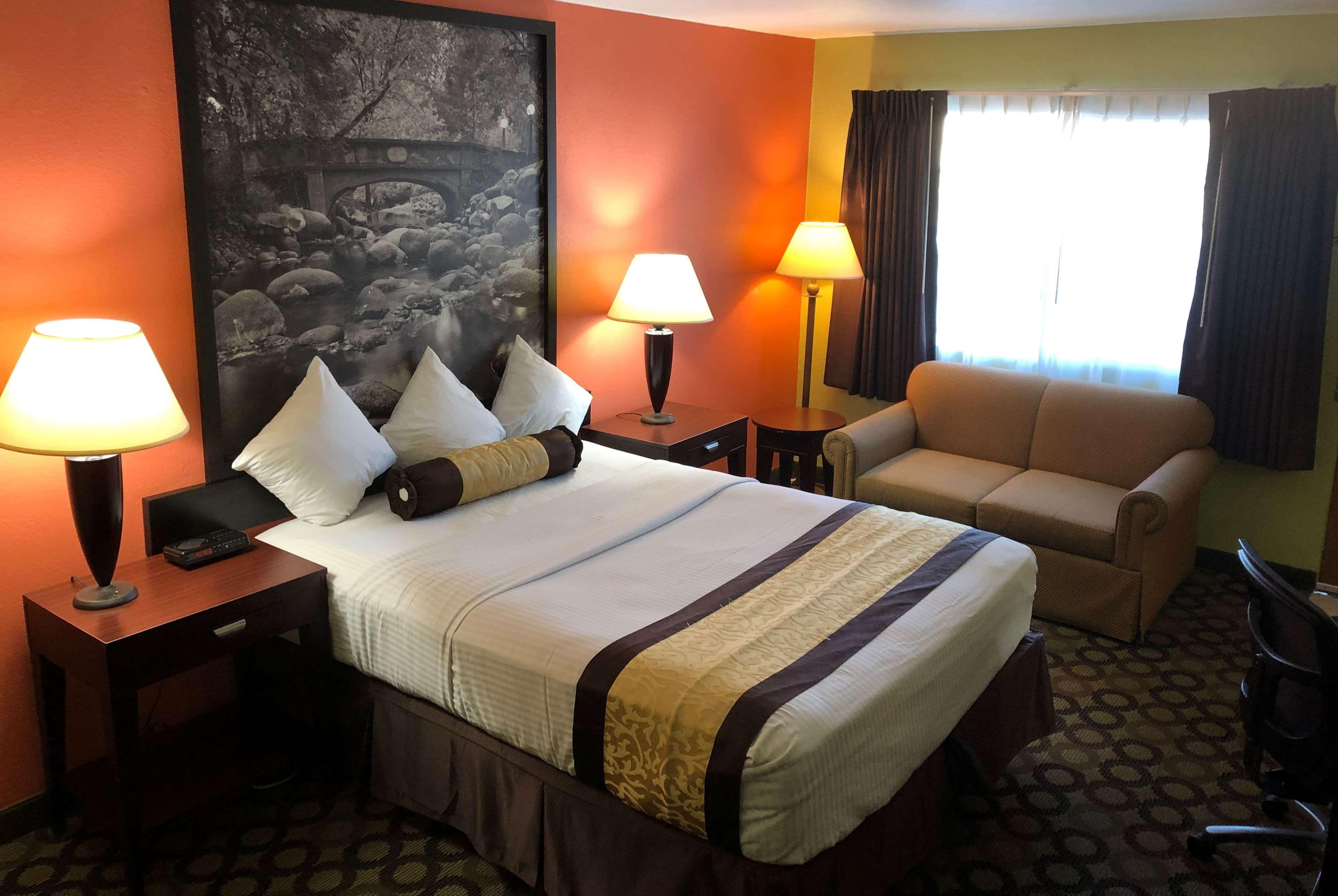 Super 8 By Wyndham Ontario Motel Exterior photo